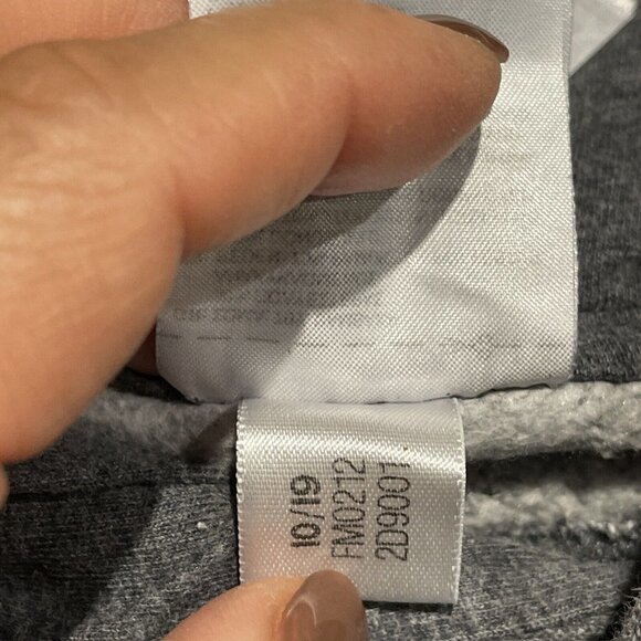 Adidas Men's Essentials Pullover Sweatshirt Hoodie Size Small Gray FM0212 - Picture 7 of 11